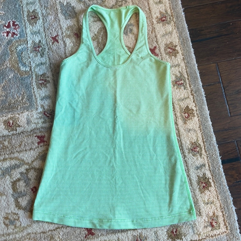 Lululemon tank